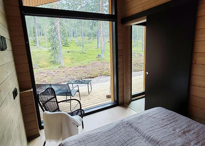 Saaga, Aekaeslompolo, Yllaes