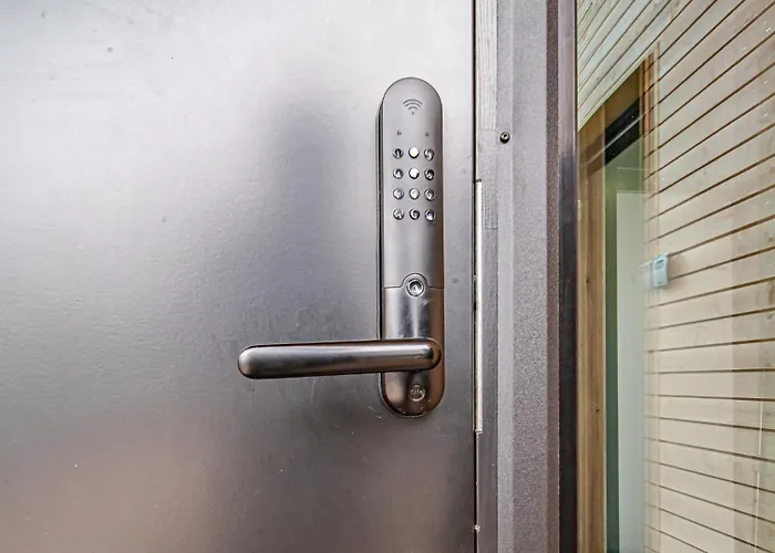 Saaga, Aekaeslompolo, Yllaes *